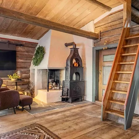 Osterdalsstua Fra 1700 Tallet- - Sauna - 9 Soverom - 30 Min Osl Maison d'hôtes Eina